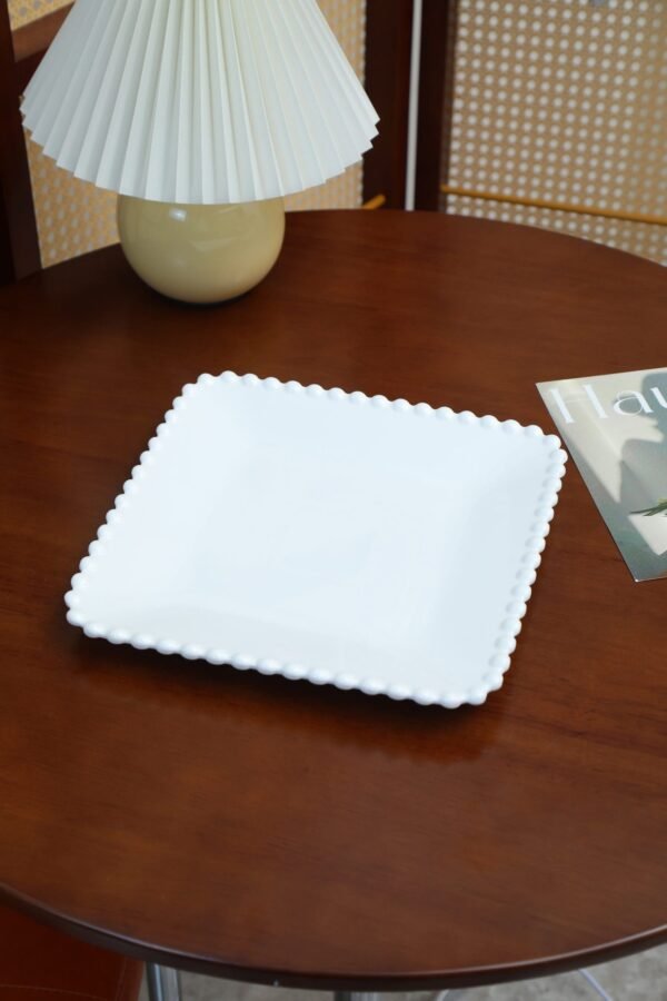 PLATO TENDIDO CUADRADO BLANCO DE CERAMICA / JA3413 / FS006